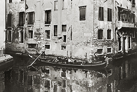 Gondola on Rio de La Veste